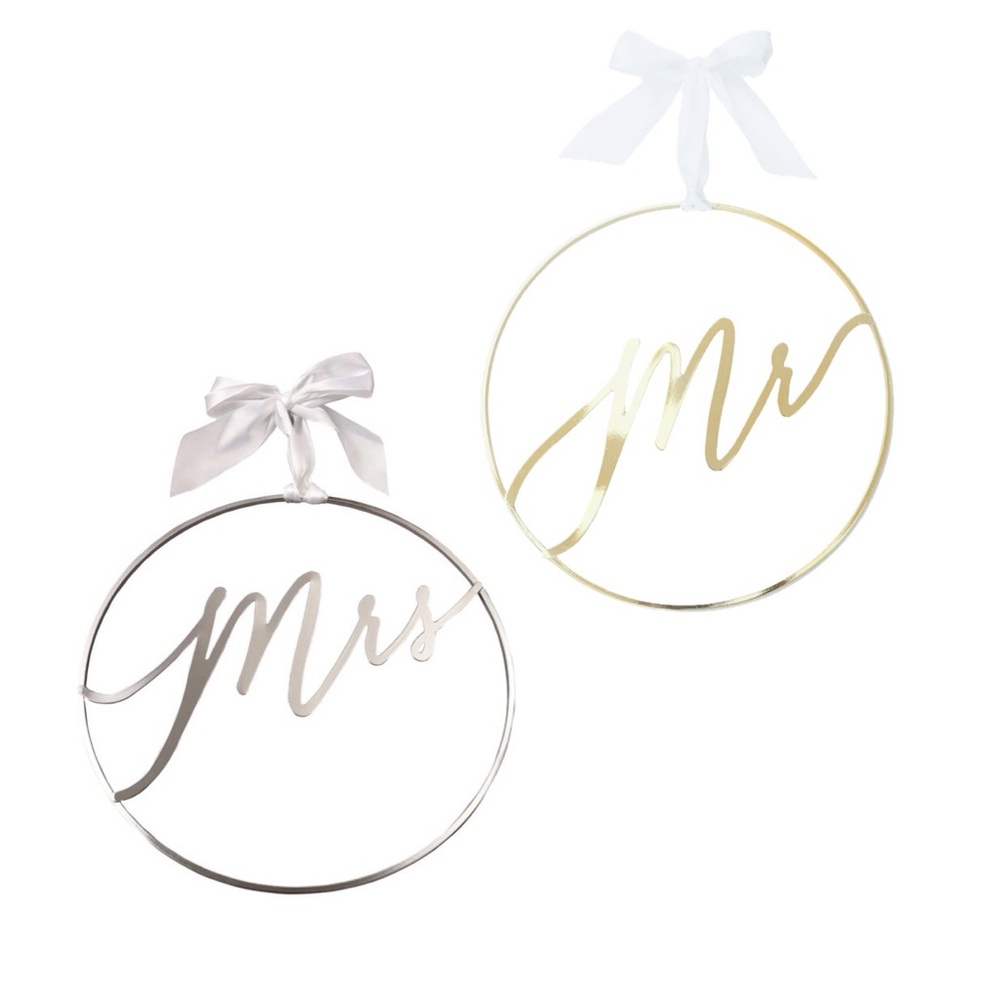 Mr & Mrs chair signs